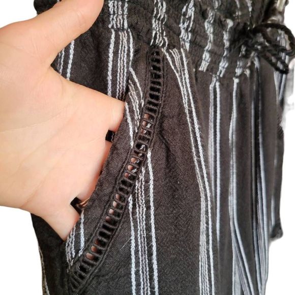 Briggs Beachy Linen Drawstring Shorts - Picture 6 of 8